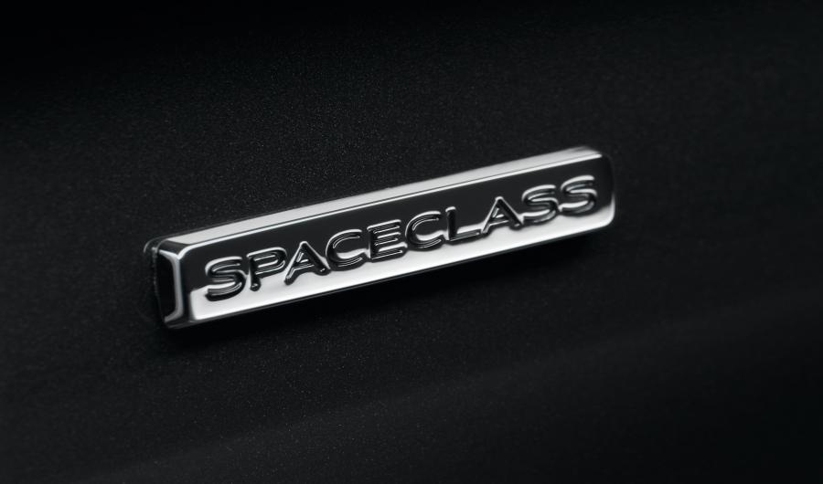 Логотип Renault Trafic SpaceClass 2017 года  (WW) (фото 14 из 43)